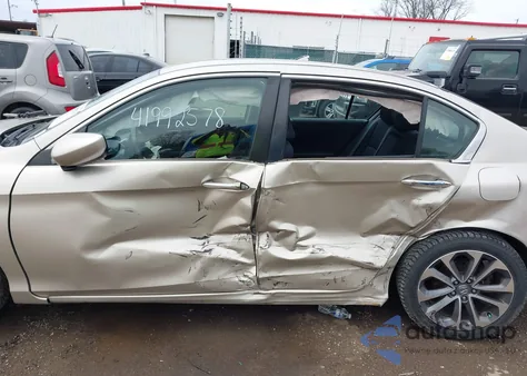 2015 Honda Accord Sport z USA, uszkodzony, nr VIN 1HGCR2F58FA018932